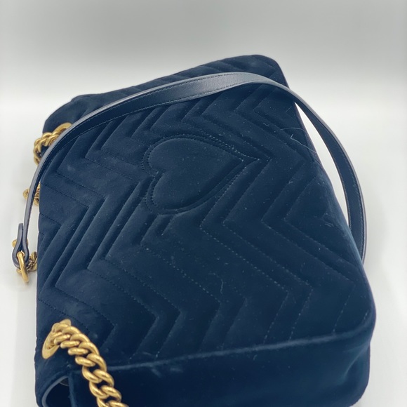 GUCCI medium marmont velvet bag - Picture 9 of 14